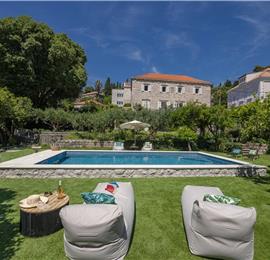 4 bedroom villa with pool in Lapad, Dubrovnik, sleeps 8